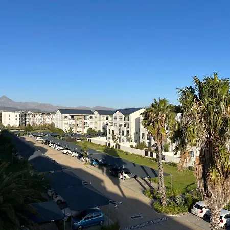 Luxury One Bedroom Apartment Somerset West Exterior photo