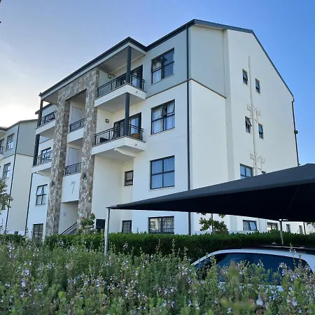 Luxury One Bedroom Apartment Somerset West Exterior photo